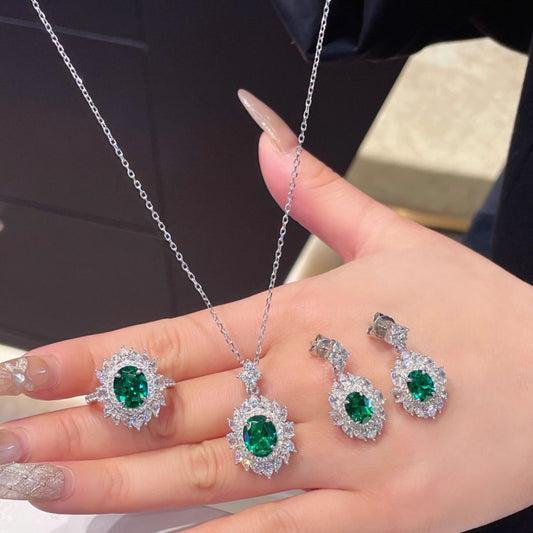 Green Goddess Glam – Luxury Jewelry Set with Pendant, Earrings & Ring